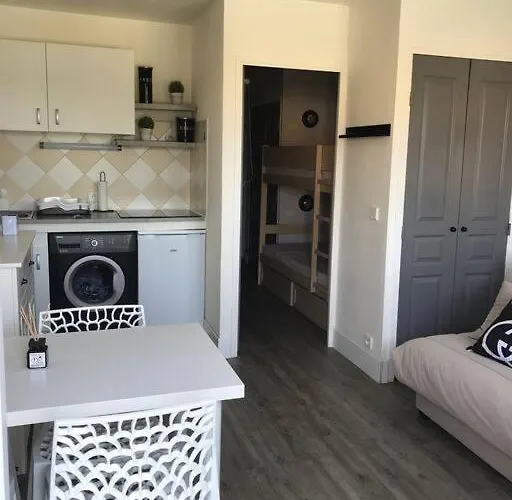 Les Issambres Superbe Studio Avec Terrasse
