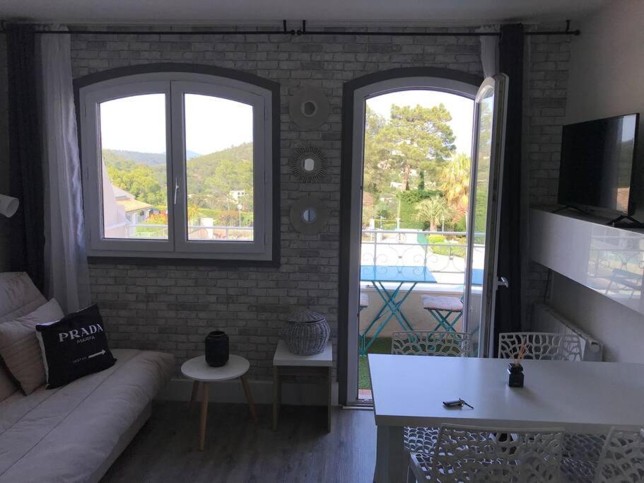 Les Issambres Superbe Avec Terrasse *